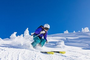 胡贝特·科斯后半程爆发力夺人眼球，贝尔·胡克斯