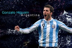 多重身份展示魅力！前热刺铁卫生涯之余积极尝试文艺生活，热刺新后卫