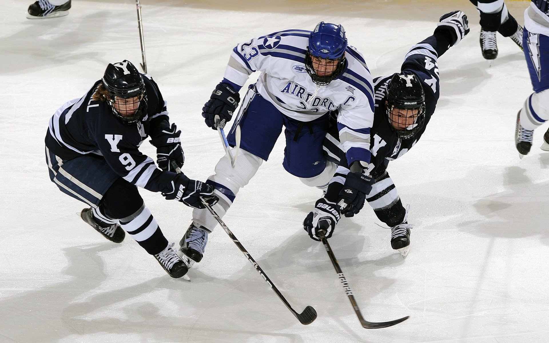 球队高效防守策略公开课吸引全球教练在线学习，怎样防守控球队员