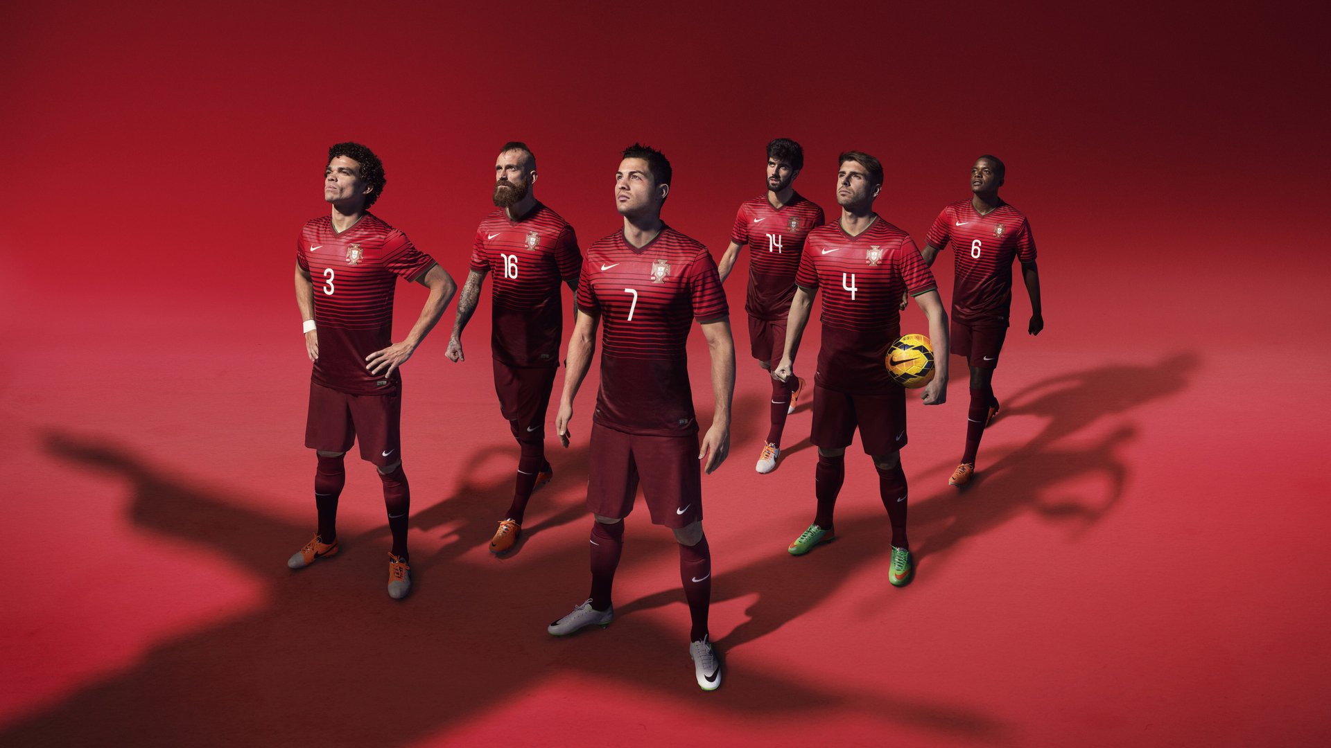 多重身份展示魅力！前热刺铁卫生涯之余积极尝试文艺生活，热刺新后卫