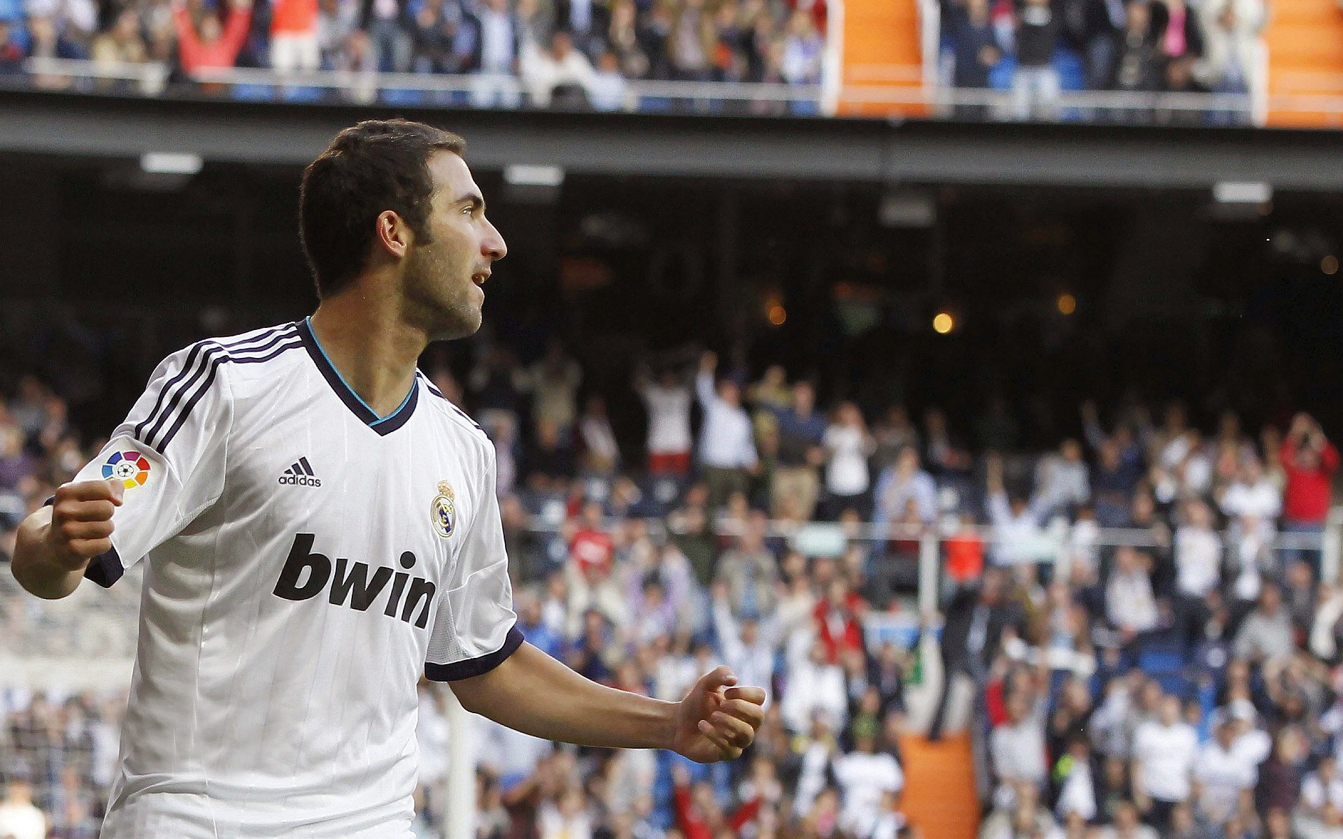 中国足球和日韩差距到底有多大，中国足球和日本韩国