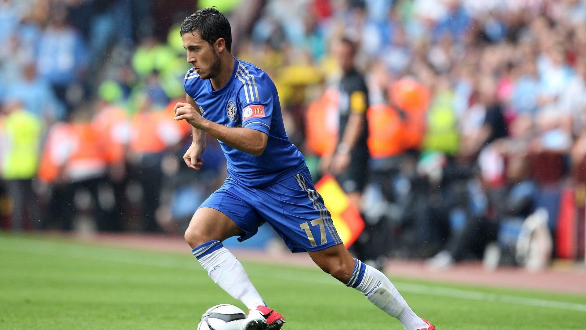 球迷对勒沃库森失望，法兰克福有望稳步提升？，法兰克福对勒沃库森历史战绩